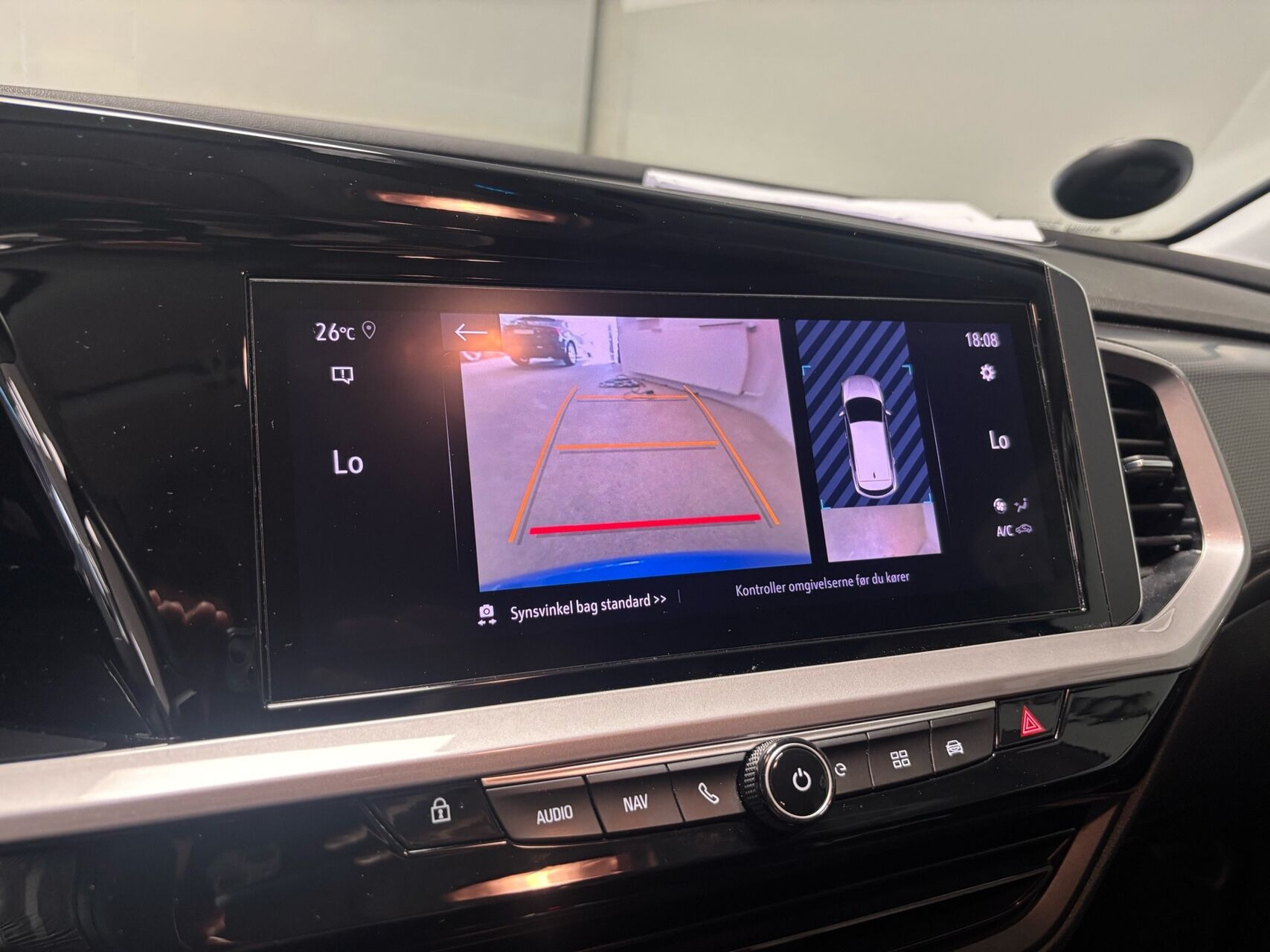 Blå Opel Grandland fra 2023