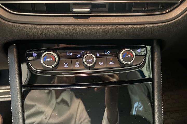 Blå Opel Grandland fra 2023