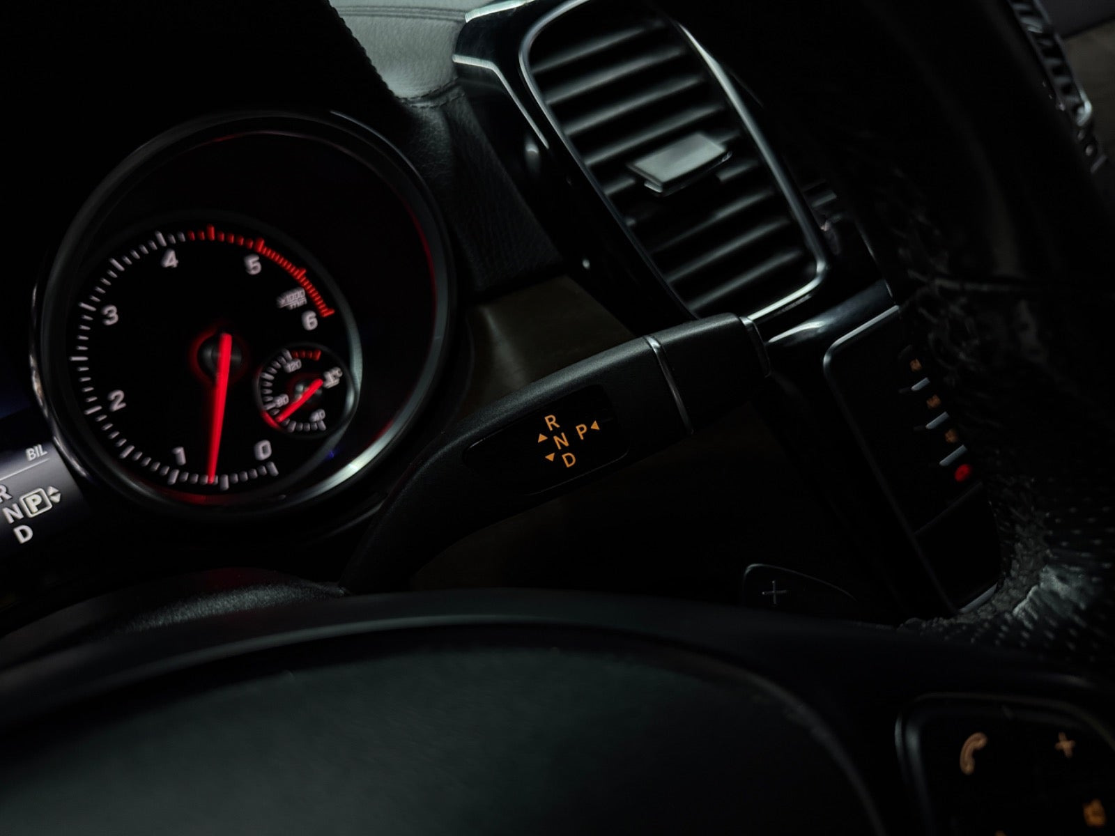 Sort Mercedes GLE350 d fra 2016
