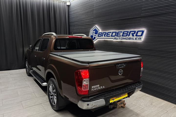 Brun Nissan Navara fra 2015