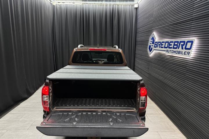 Brun Nissan Navara fra 2015