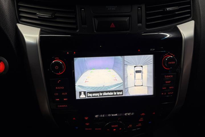 Brun Nissan Navara fra 2015