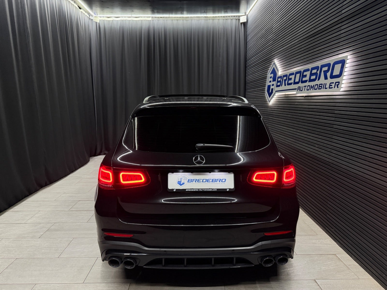 Sort Mercedes GLC43 fra 2020