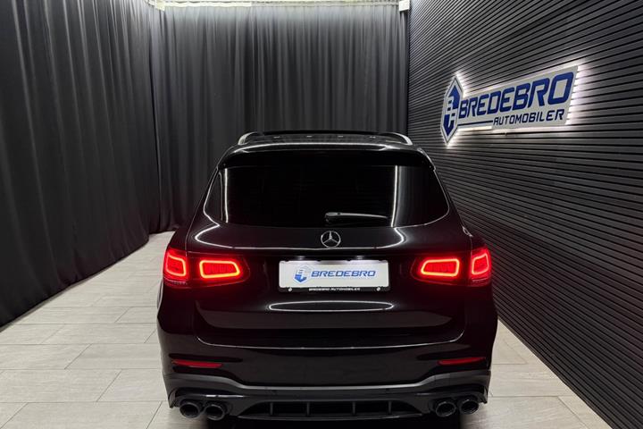 Sort Mercedes GLC43 fra 2020