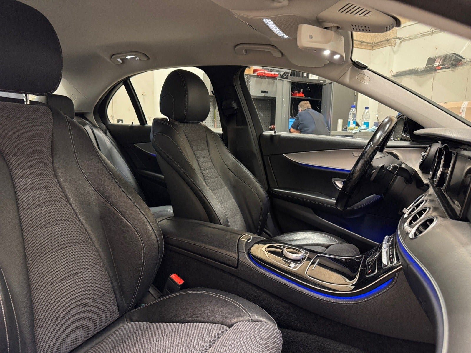 Sort Mercedes E220 d fra 2017