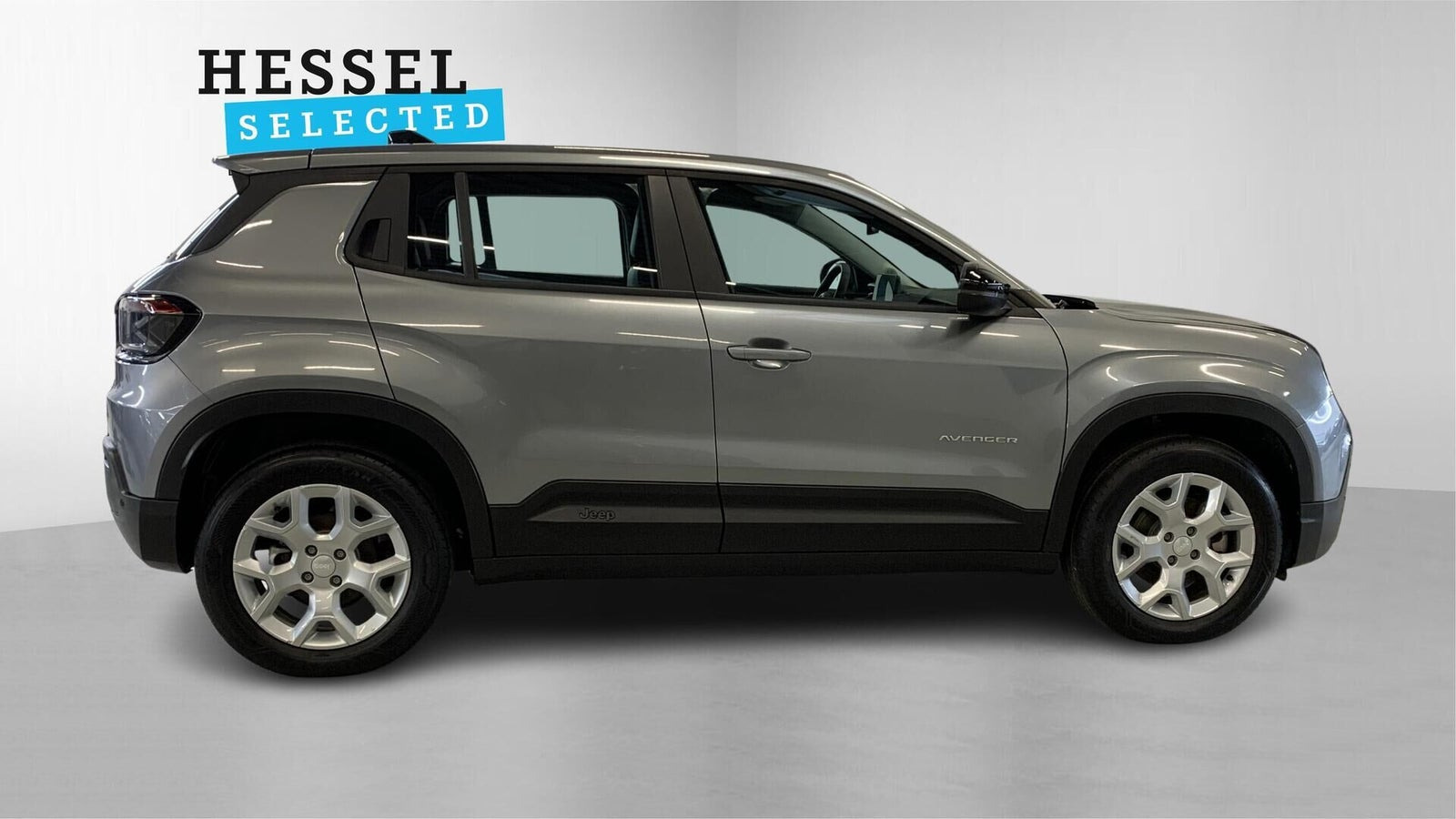 Grå Jeep Avenger fra 2025
