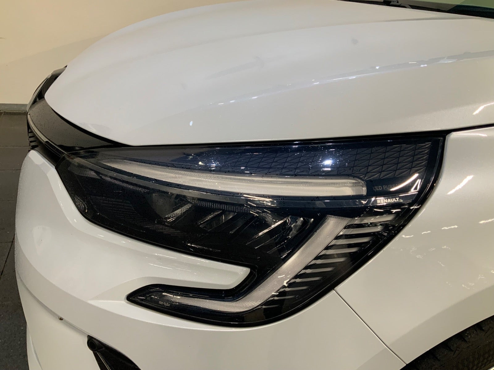 Hvid Renault Clio V fra 2020