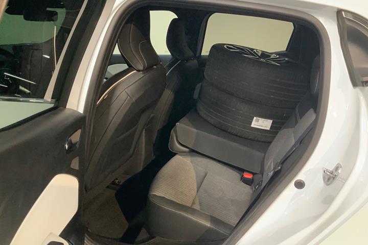 Hvid Renault Clio V fra 2020