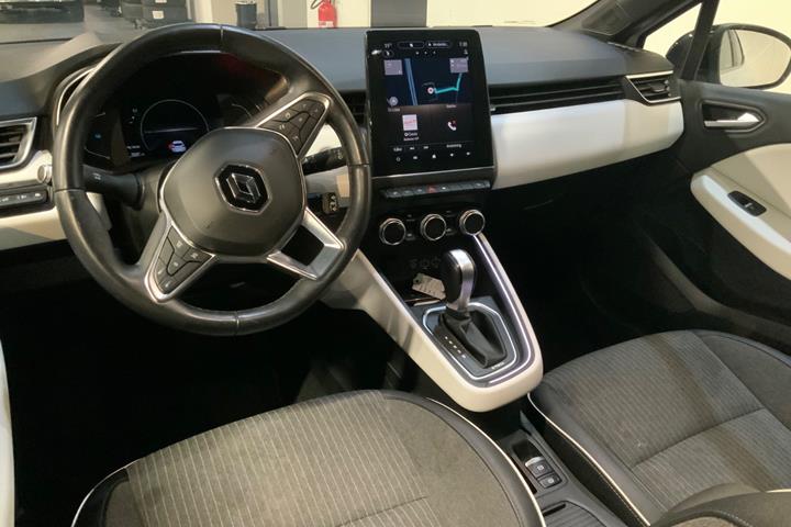 Hvid Renault Clio V fra 2020
