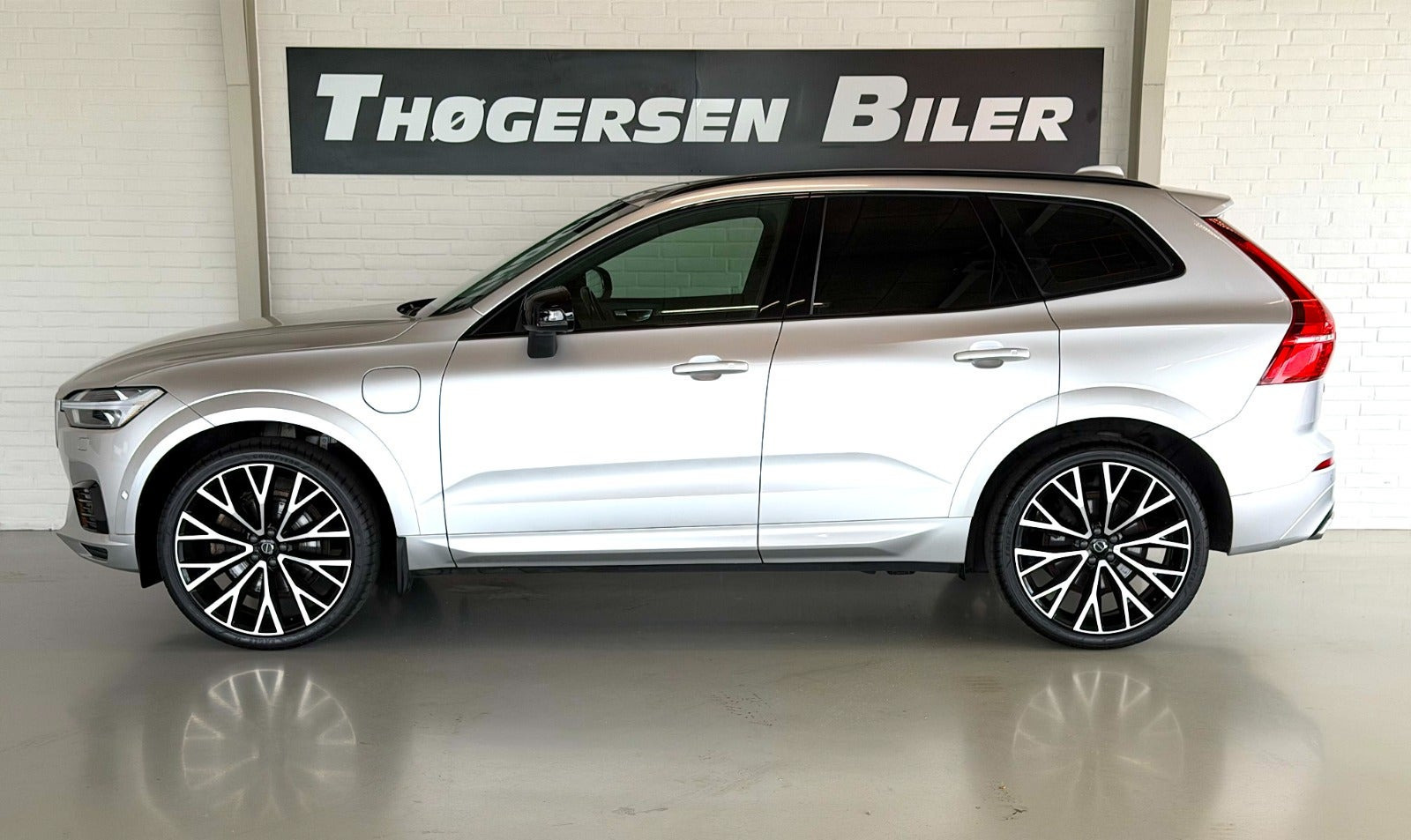 Sølv Volvo XC60 fra 2020