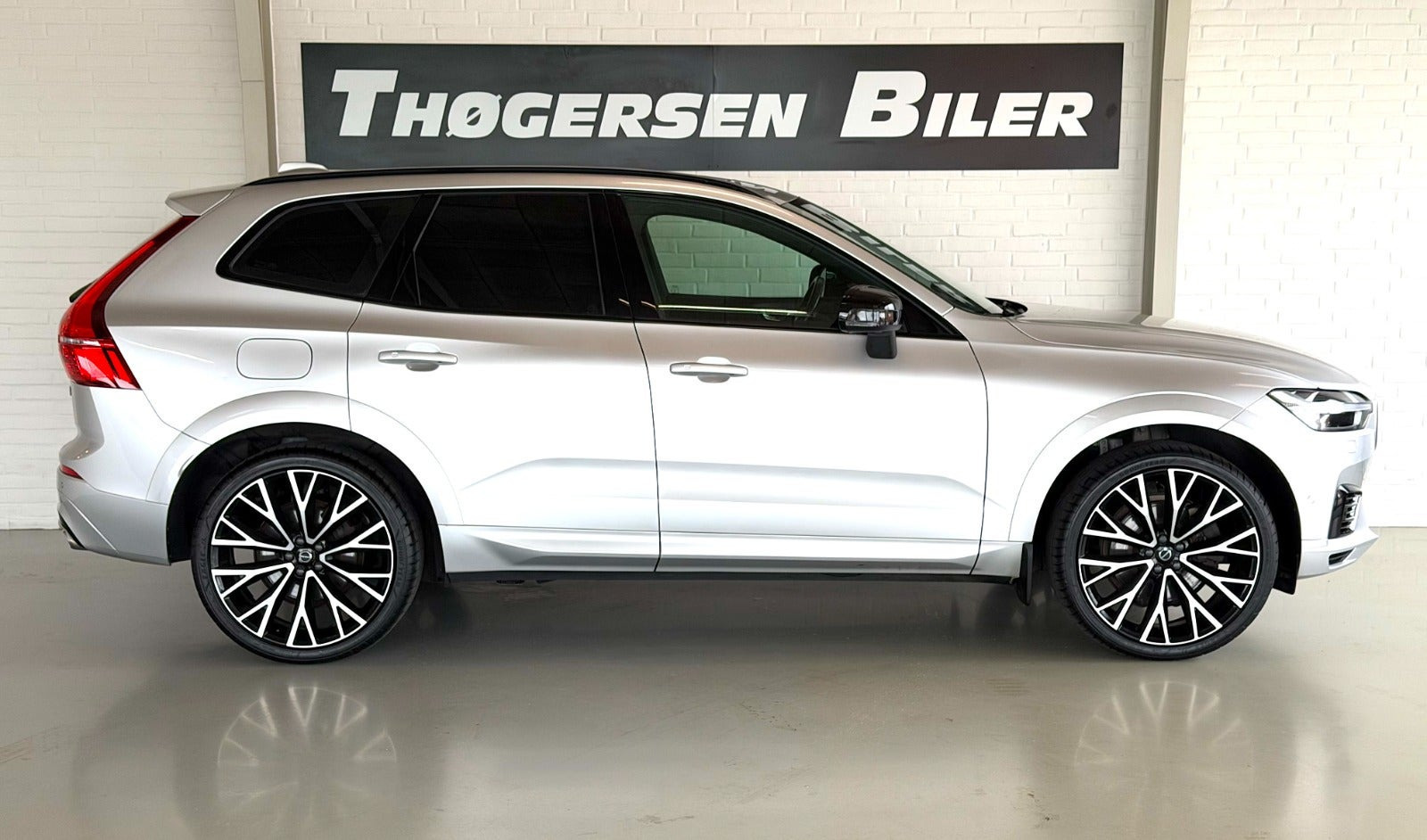 Sølv Volvo XC60 fra 2020