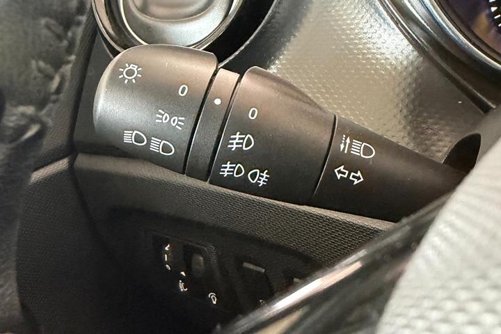 Sort Renault Captur fra 2013