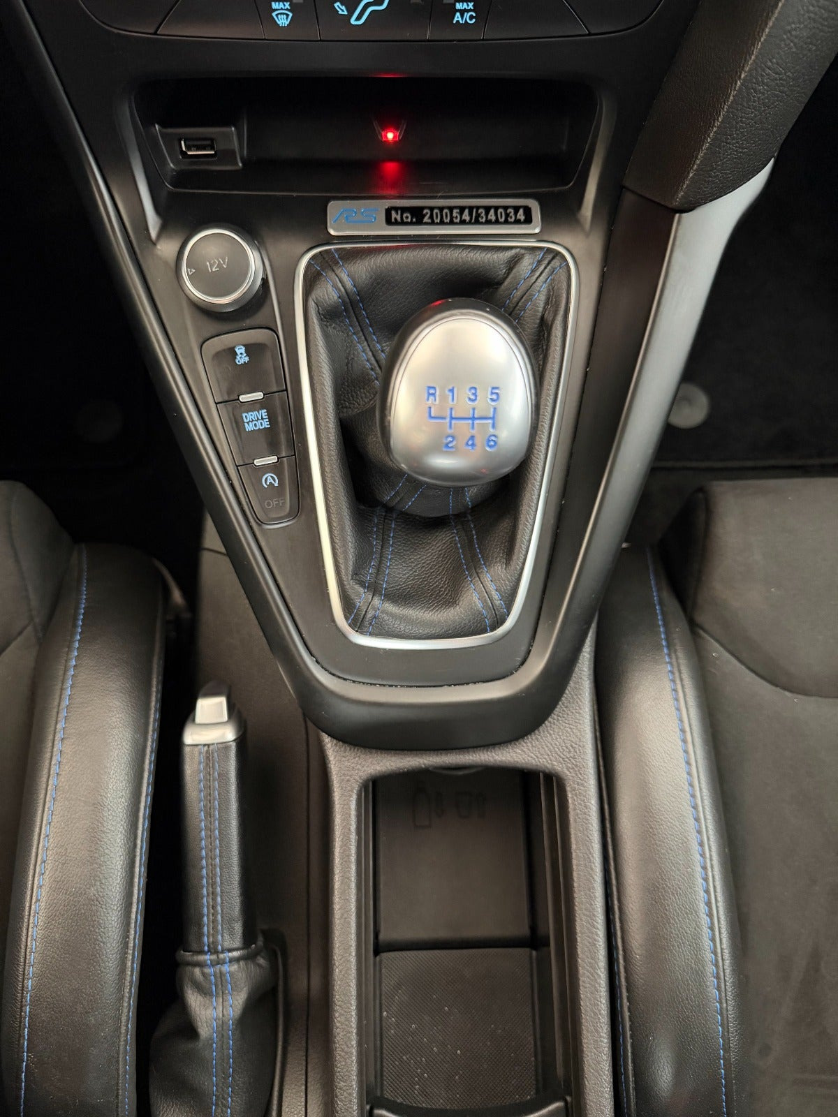 Grå Ford Focus fra 2017