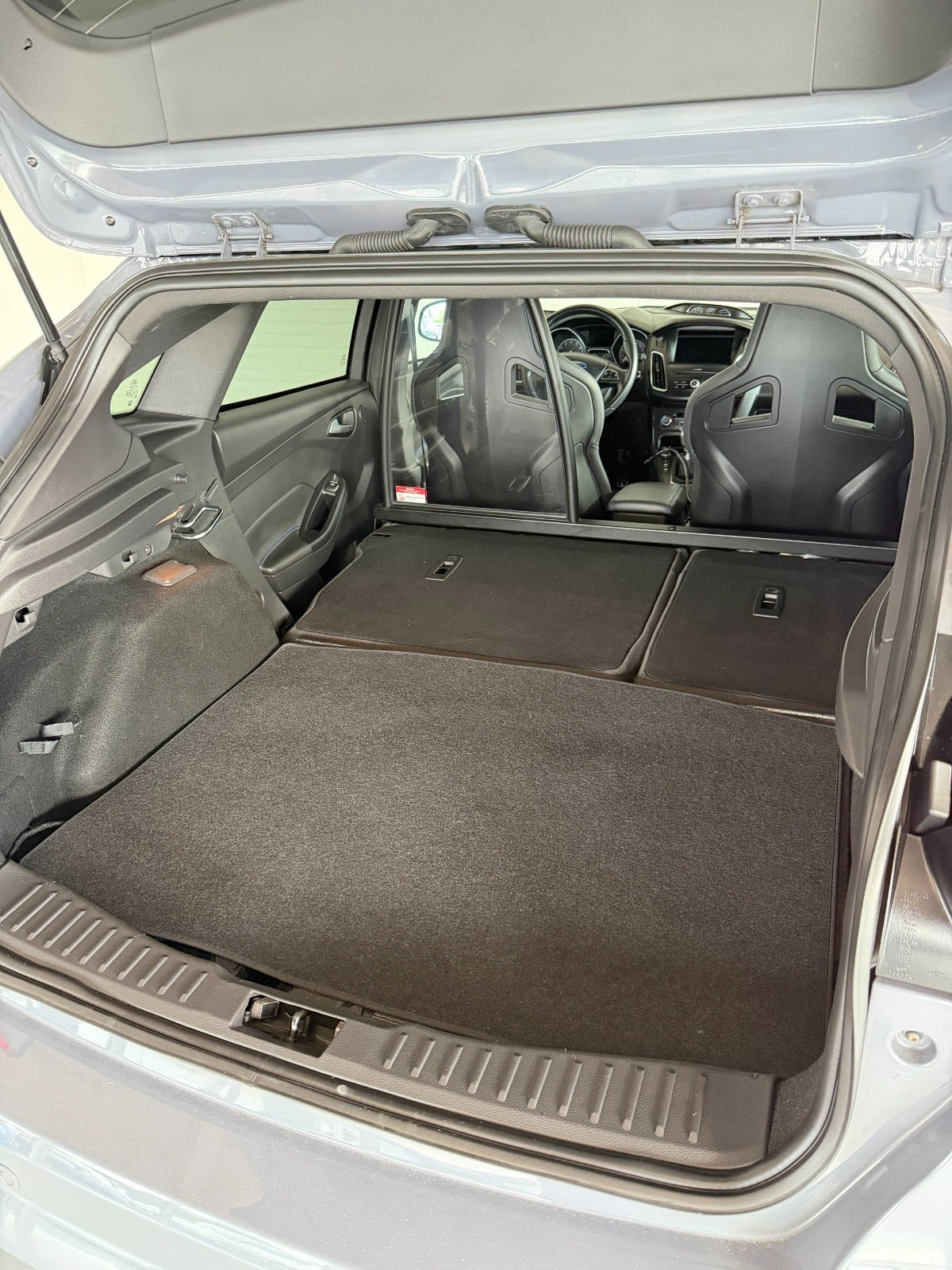 Grå Ford Focus fra 2017