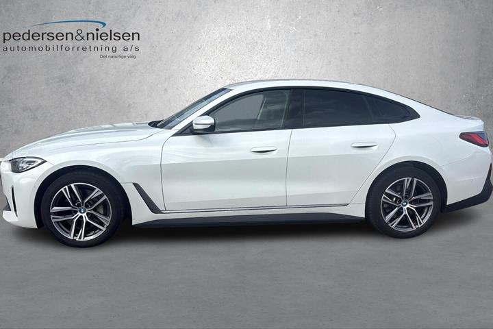 Hvid BMW i4 fra 2023