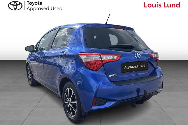 Blå Toyota Yaris fra 2019