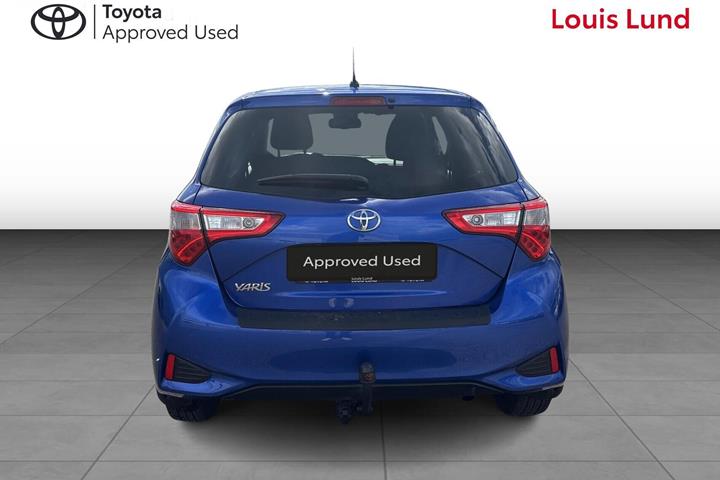 Blå Toyota Yaris fra 2019