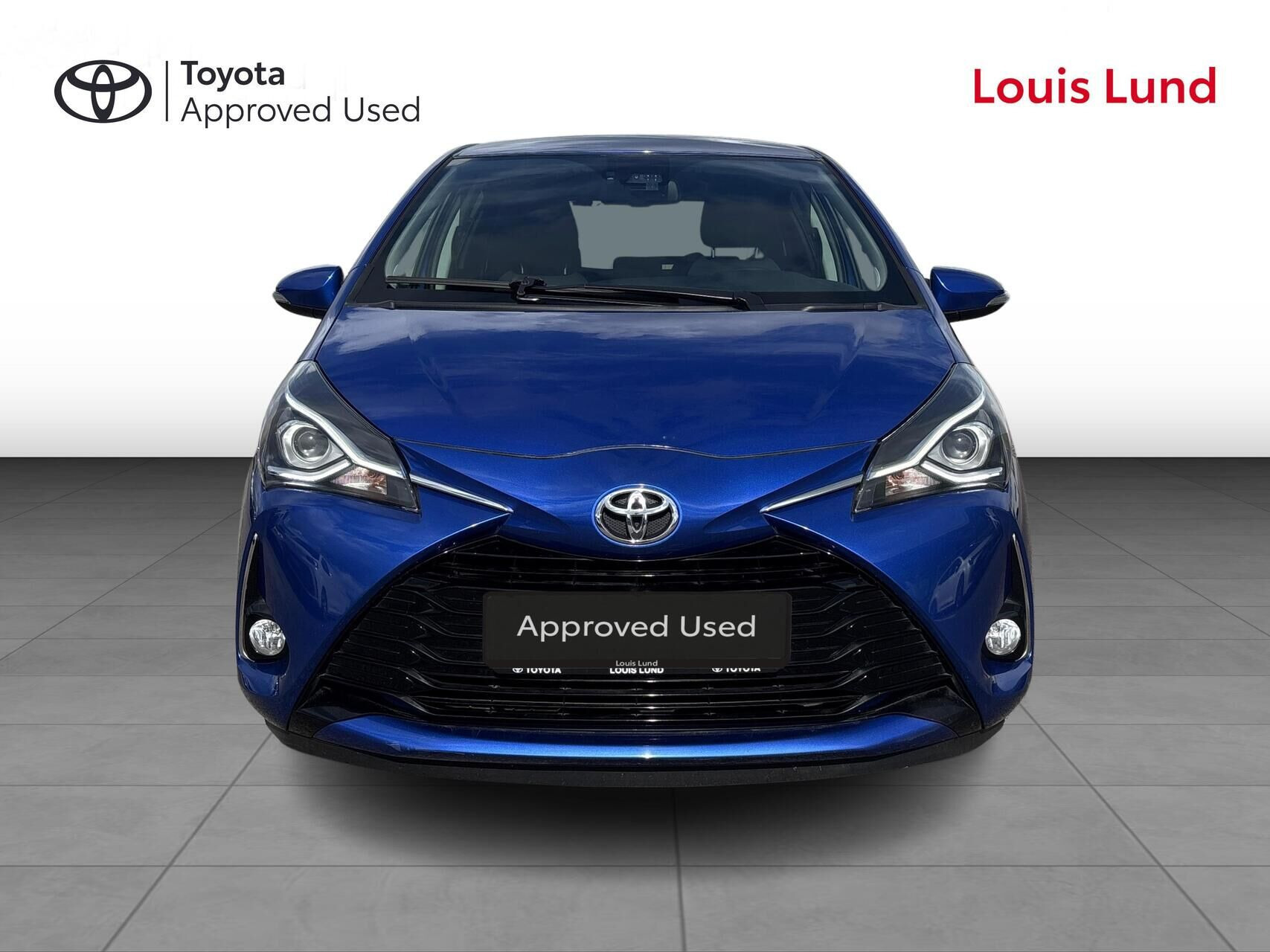 Blå Toyota Yaris fra 2019
