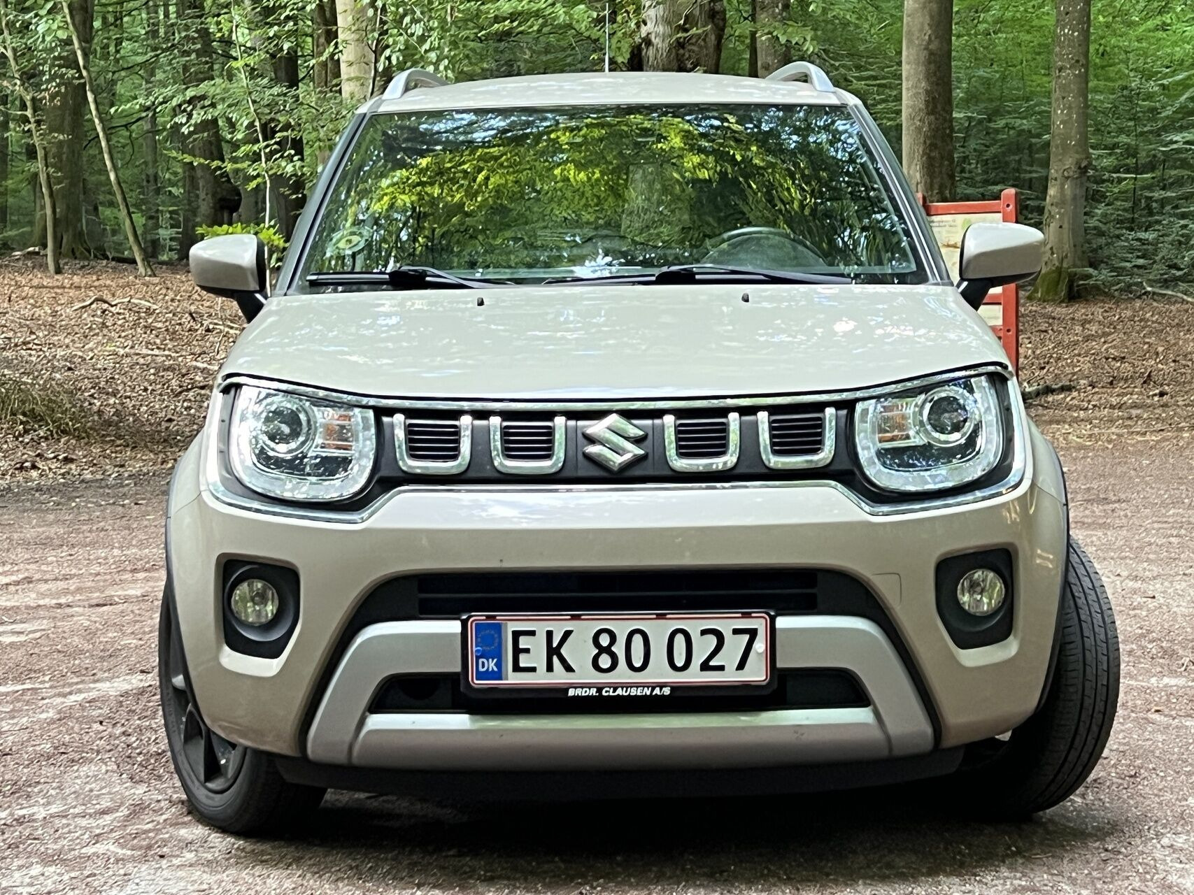 Beige Suzuki Ignis fra 2021