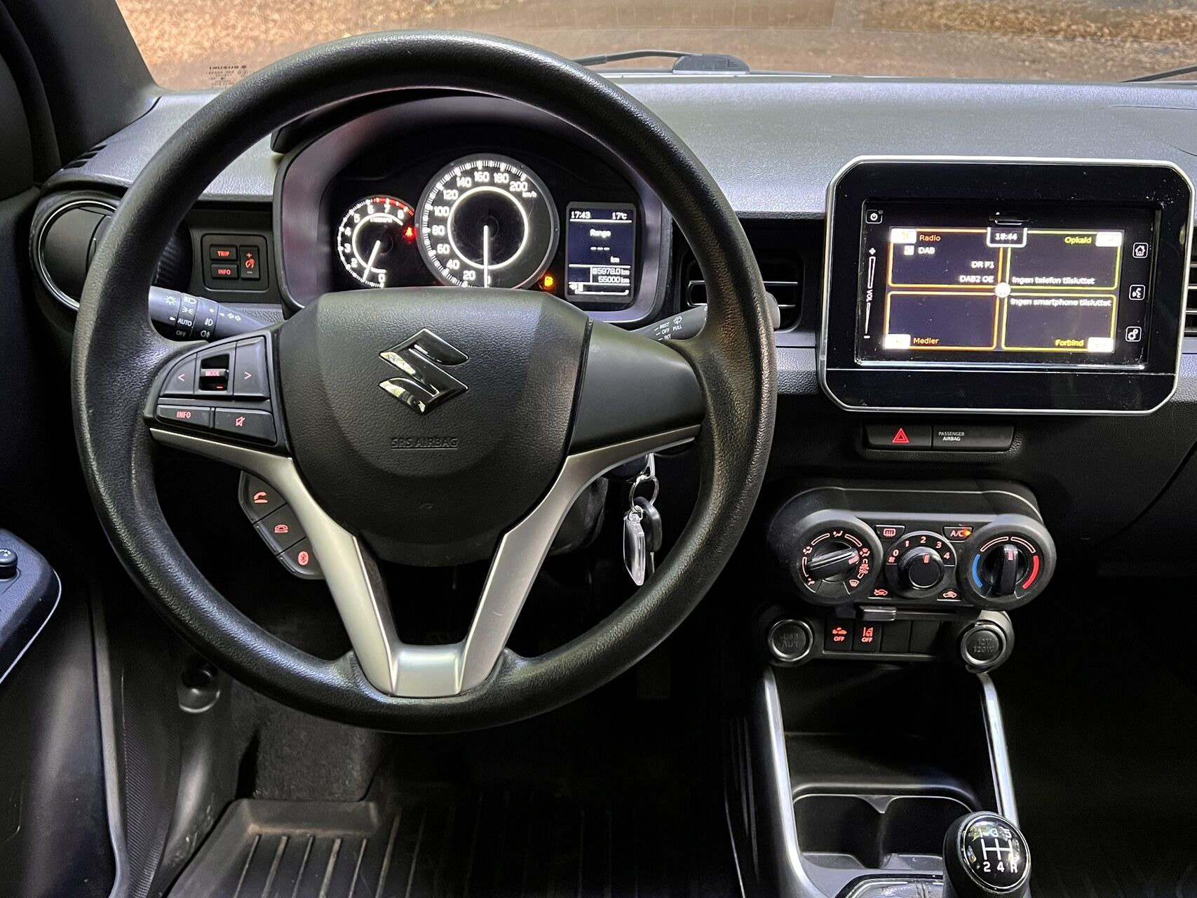 Beige Suzuki Ignis fra 2021