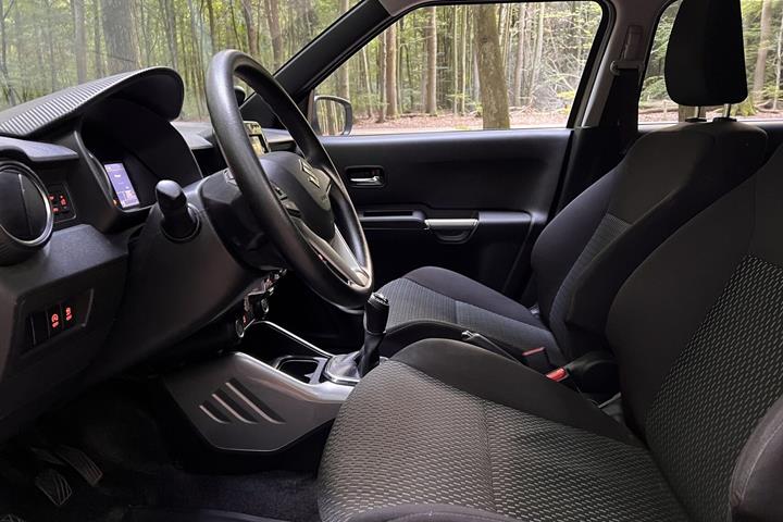 Beige Suzuki Ignis fra 2021