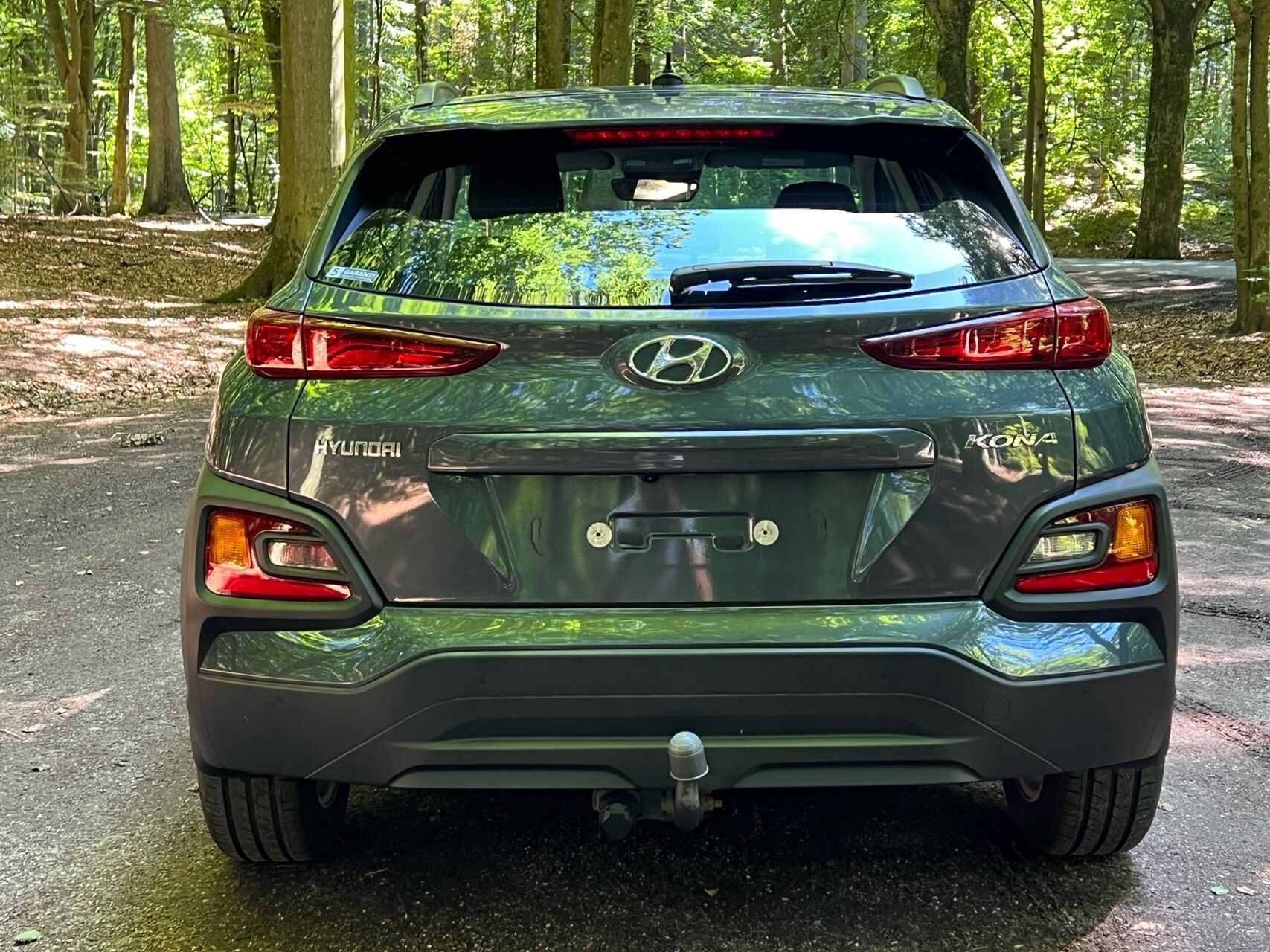 Grå Hyundai Kona fra 2018