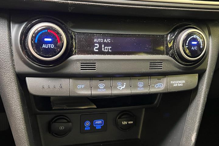 Grå Hyundai Kona fra 2018