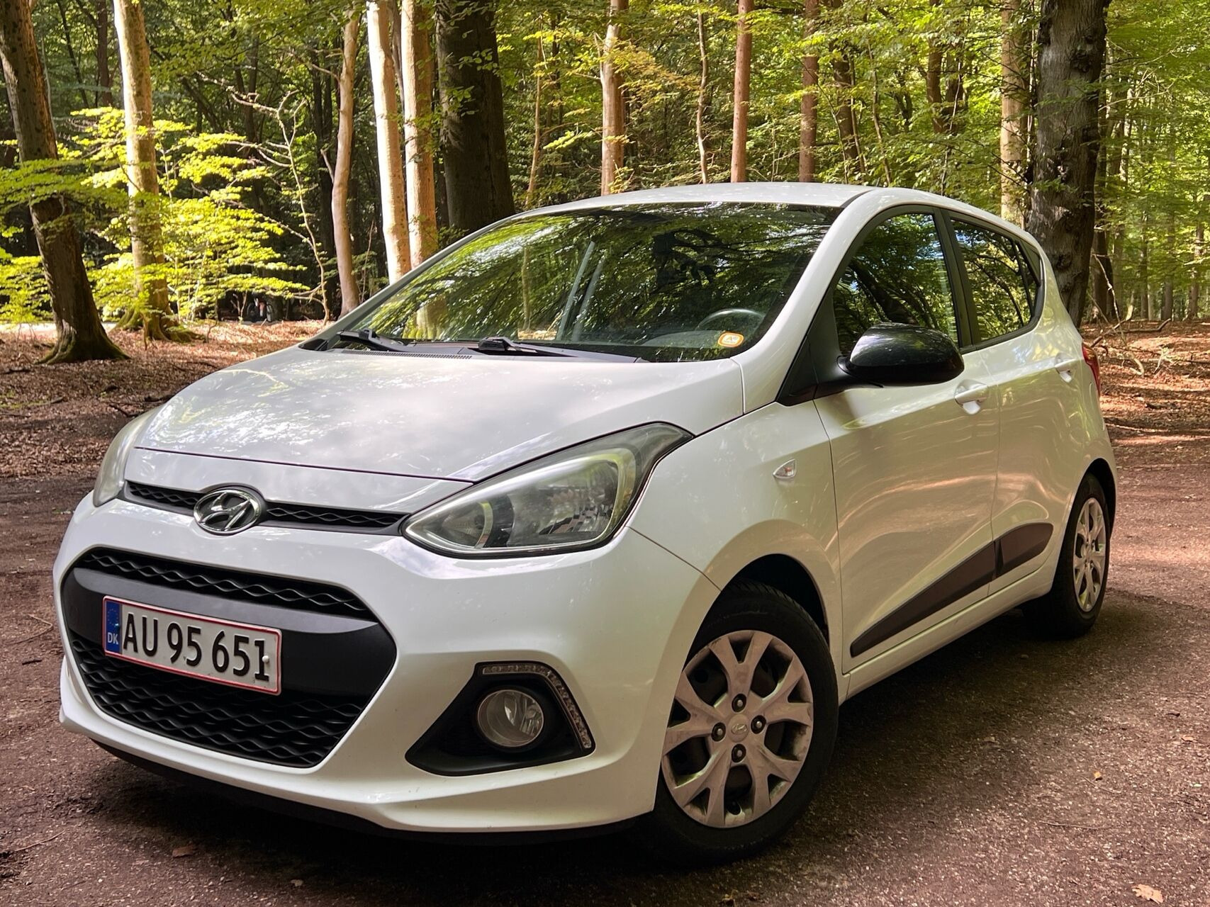 Hvid Hyundai i10 fra 2015