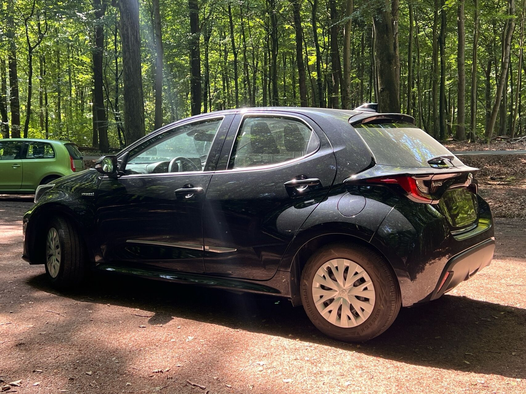 Sort Toyota Yaris fra 2021