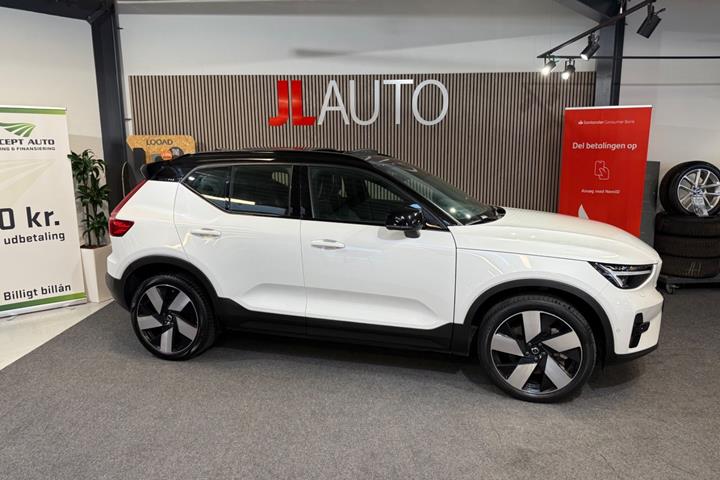 Hvid Volvo XC40 fra 2024