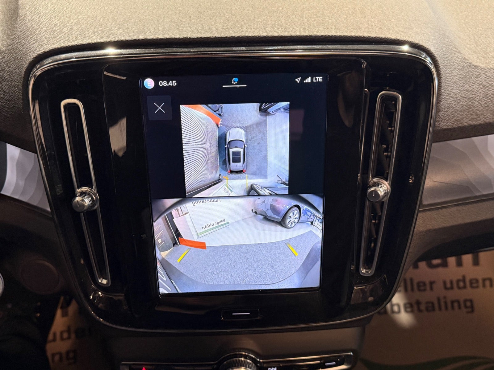 Hvid Volvo XC40 fra 2024