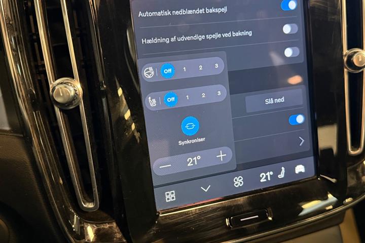 Hvid Volvo XC40 fra 2024