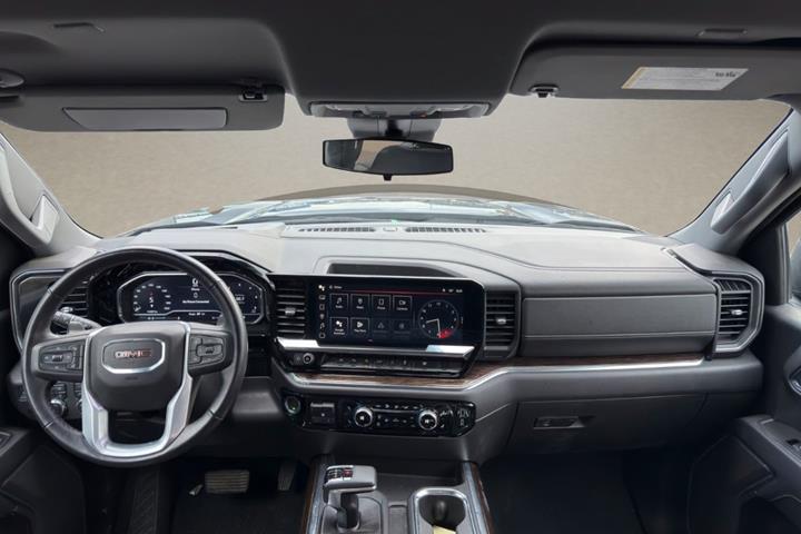 Sort GMC Sierra 1500 fra 2023
