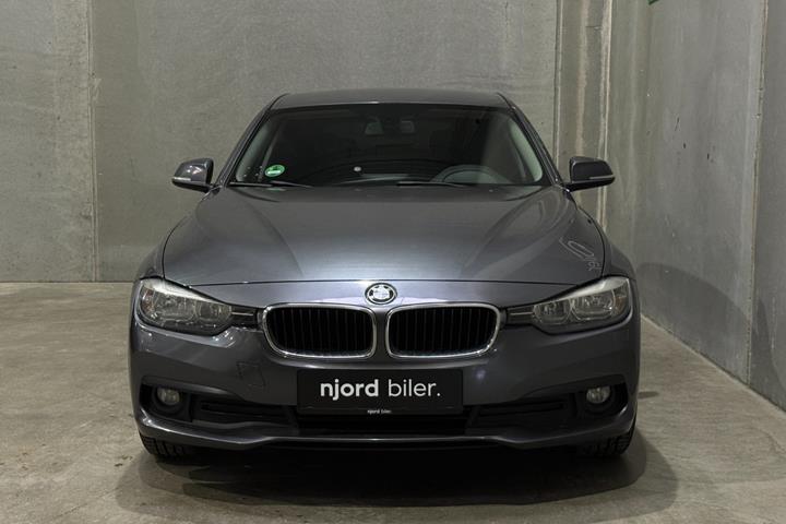 undefined BMW 318i fra 2016