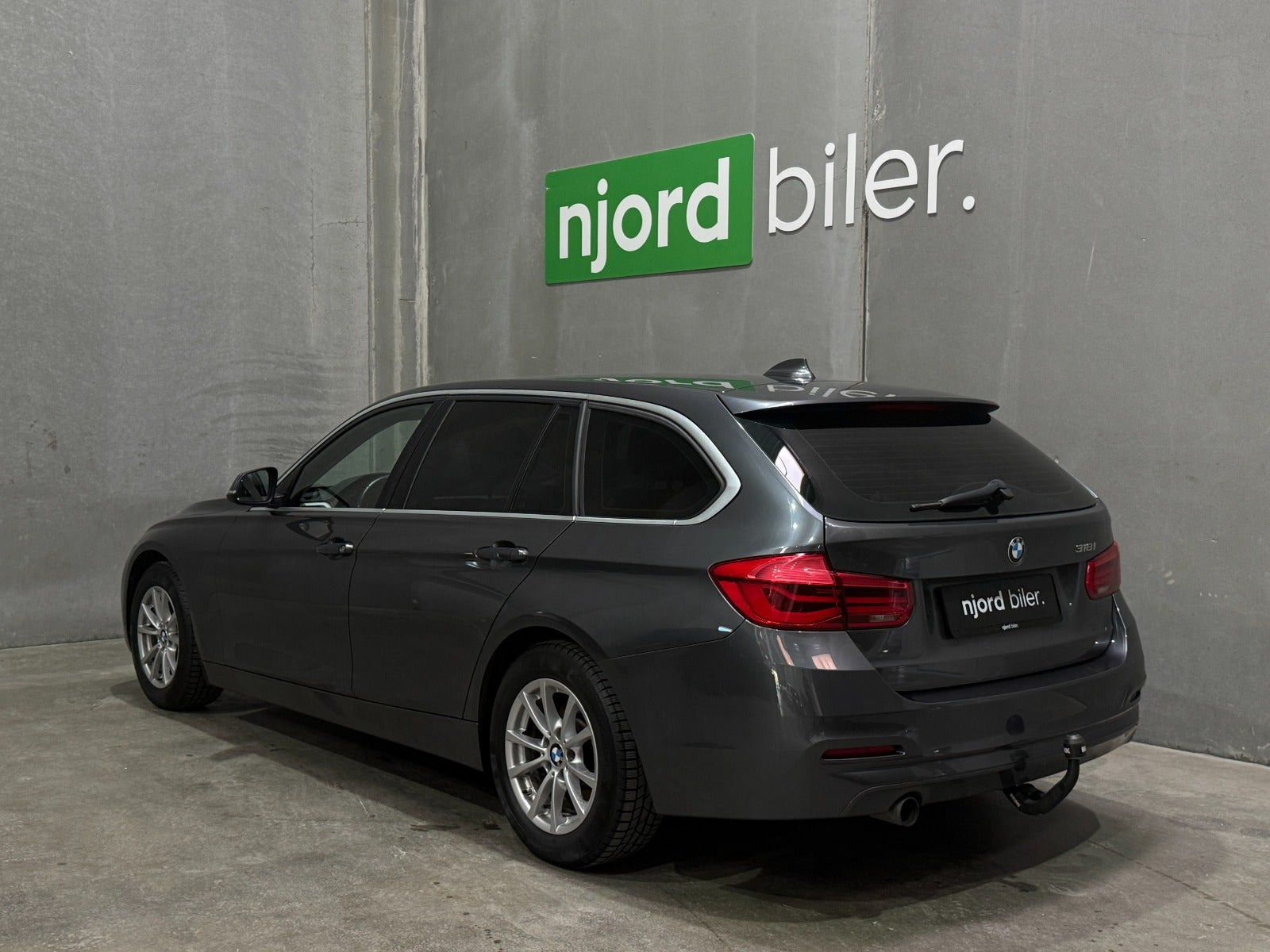 undefined BMW 318i fra 2016