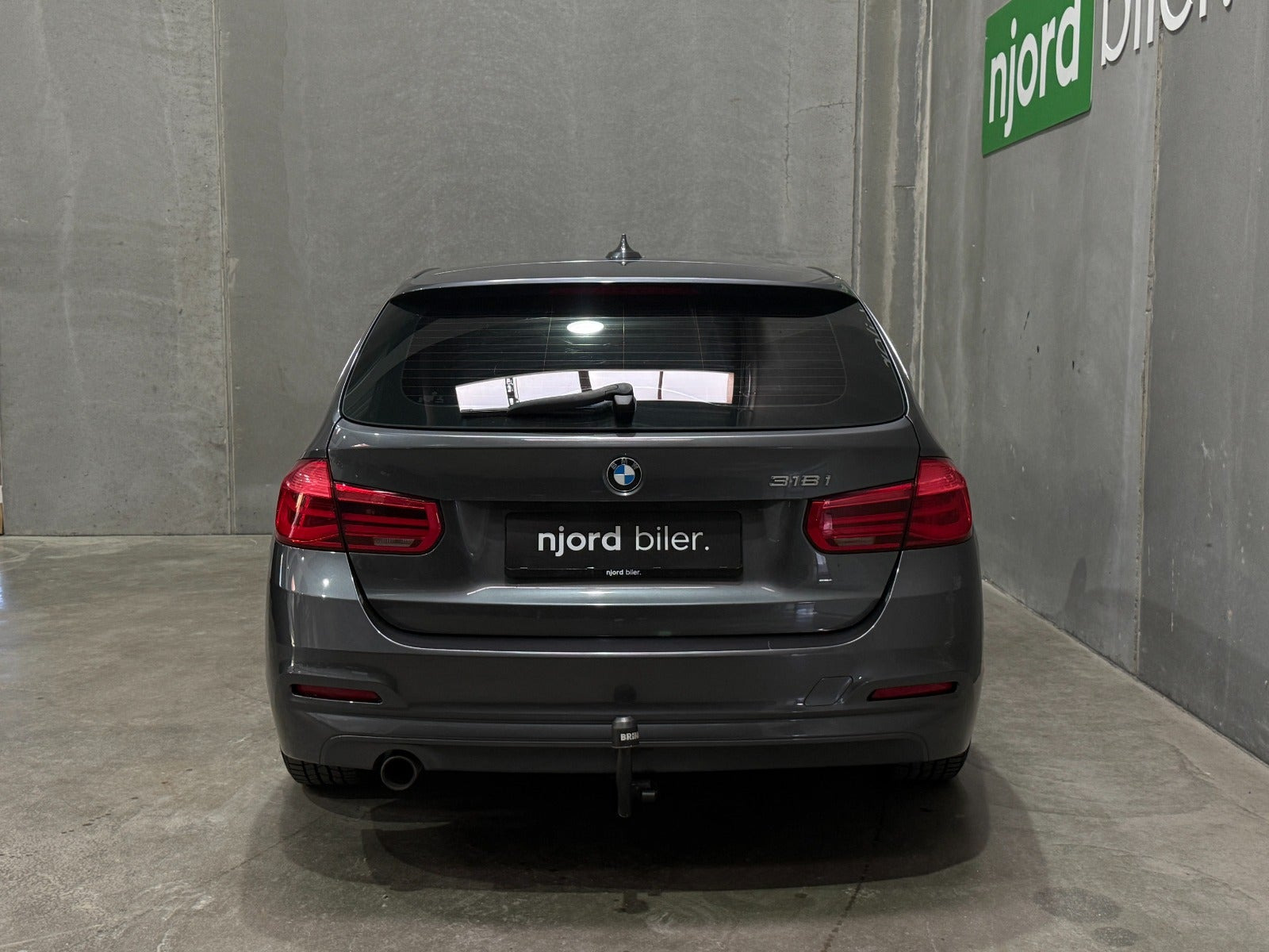 undefined BMW 318i fra 2016