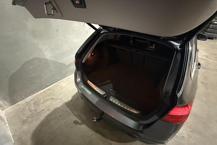 undefined BMW 318i fra 2016
