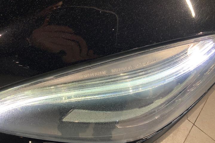 Sort Mercedes ML350 fra 2013