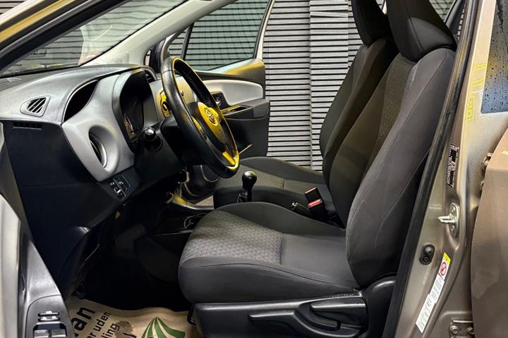 undefined Toyota Yaris fra 2015