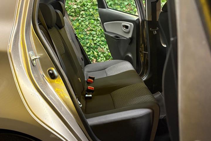 undefined Toyota Yaris fra 2015