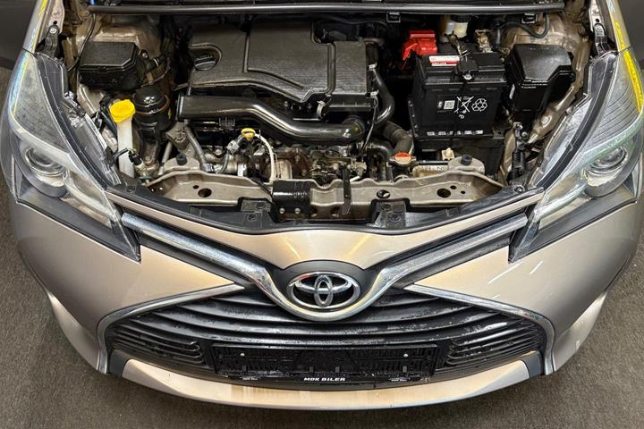 undefined Toyota Yaris fra 2015