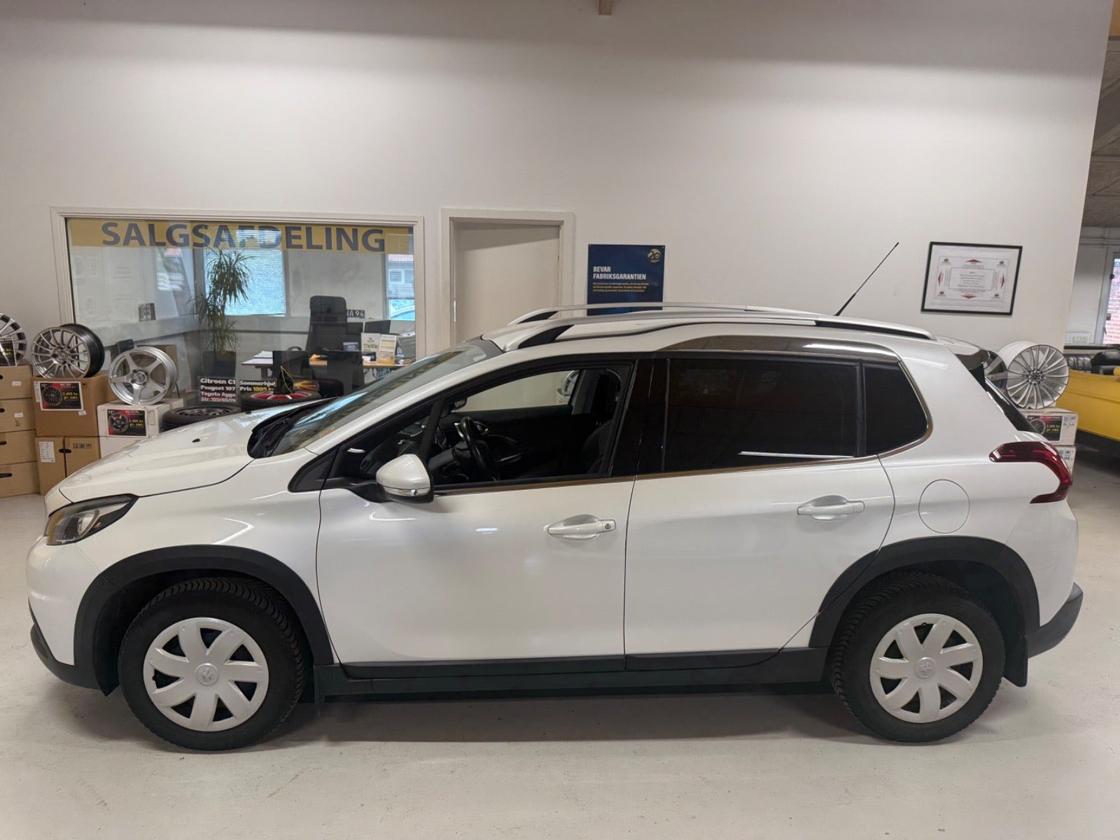 Hvid Peugeot 2008 fra 2017