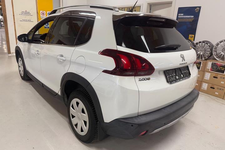 Hvid Peugeot 2008 fra 2017