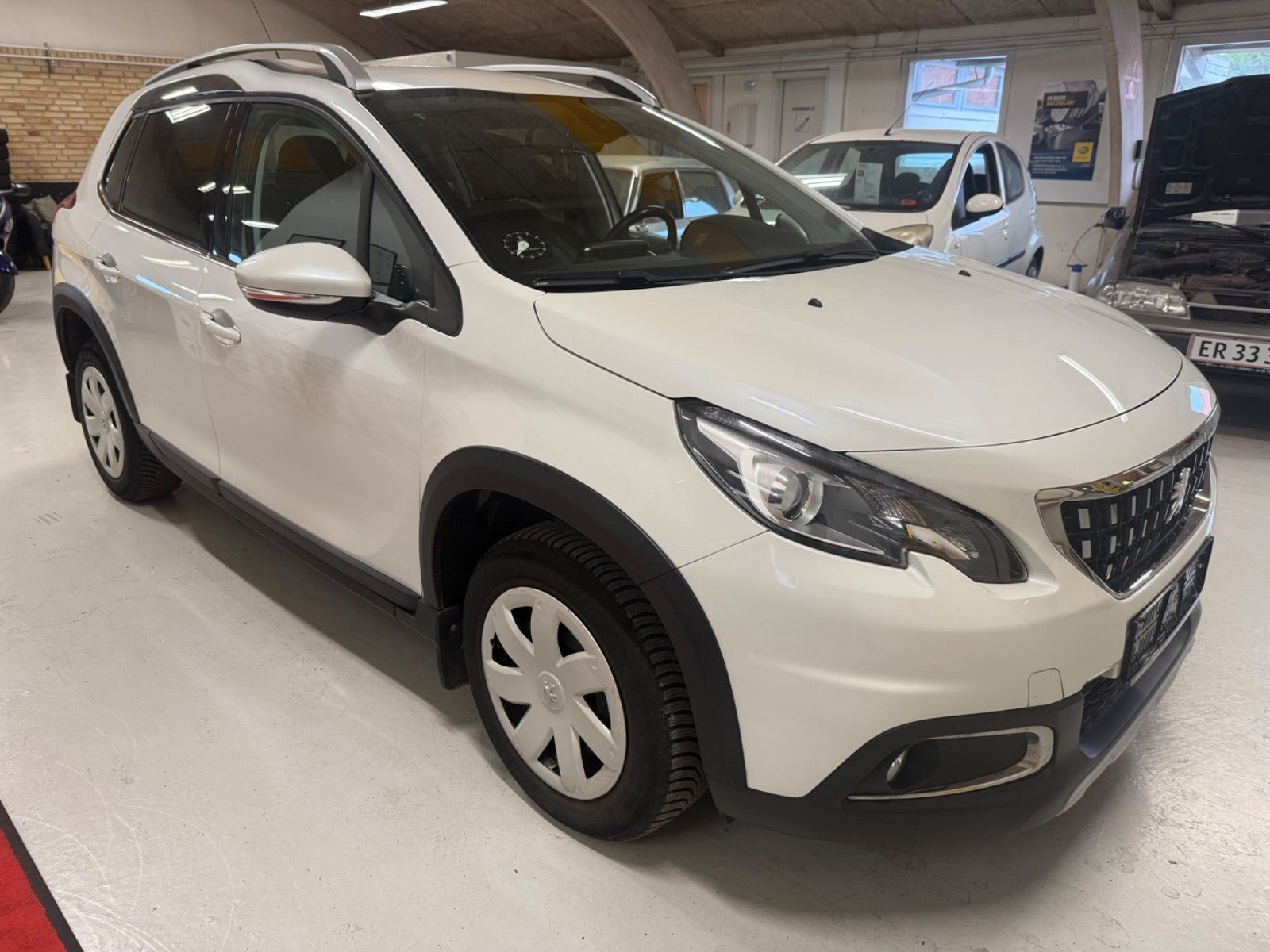 Hvid Peugeot 2008 fra 2017
