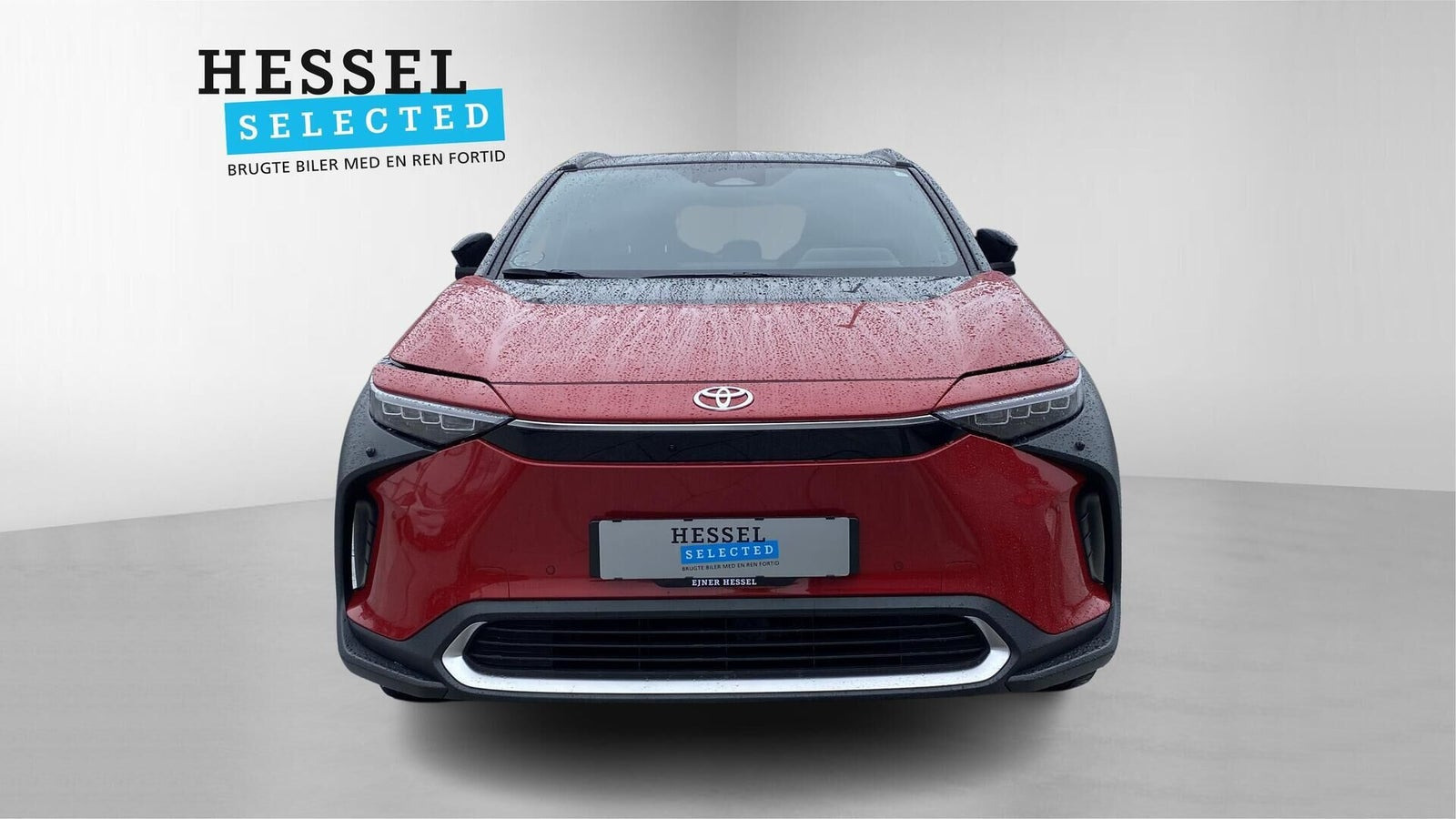 Rød Toyota BZ4X fra 2023