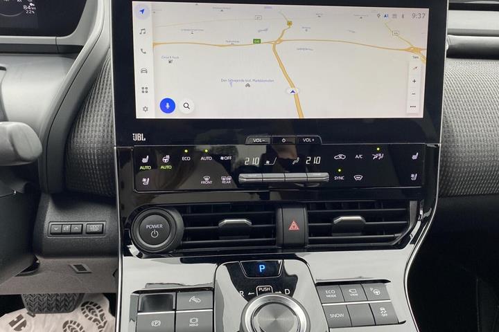 Rød Toyota BZ4X fra 2023