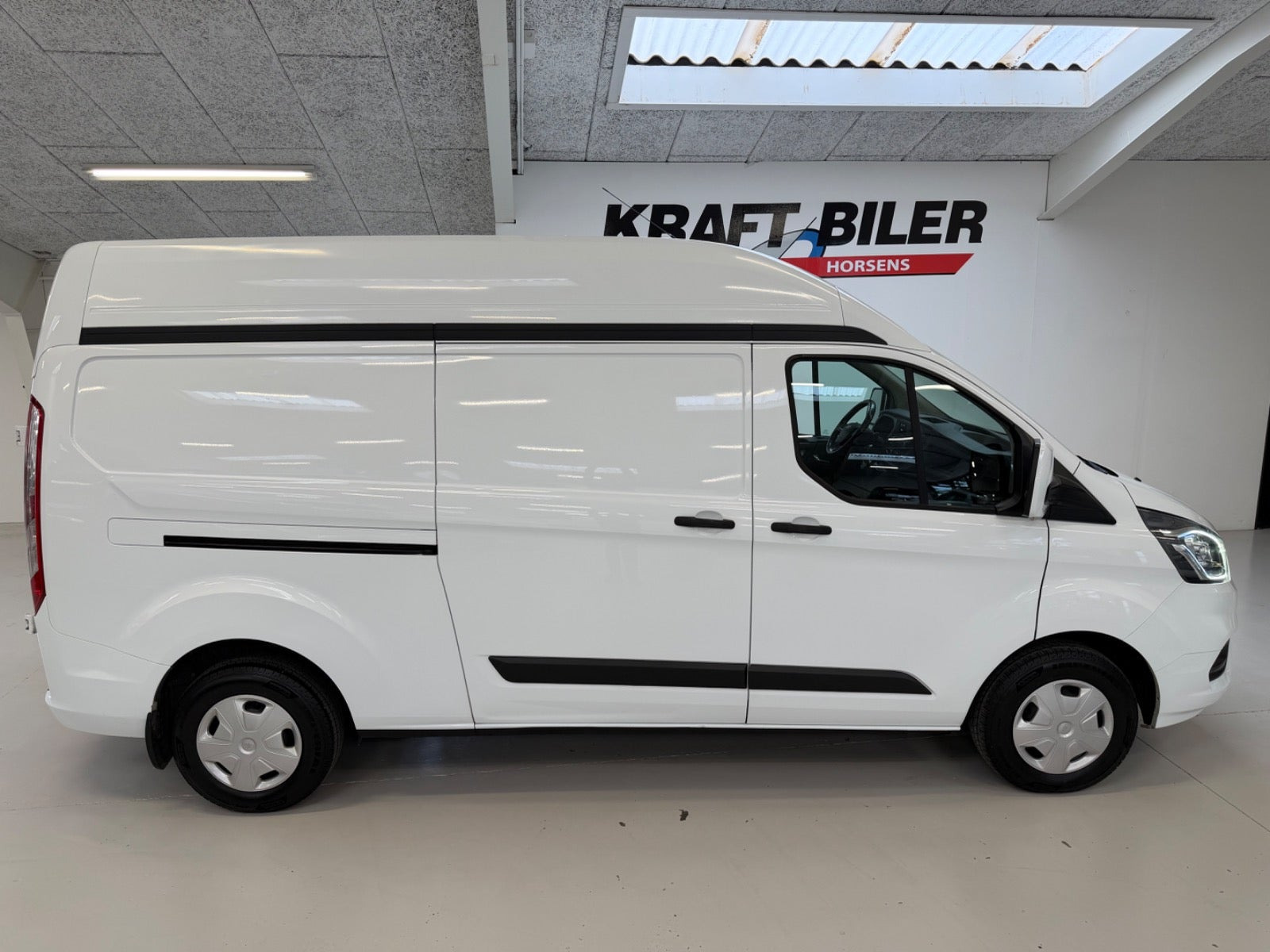 Hvid Ford Transit Custom 300 L2 fra 2018