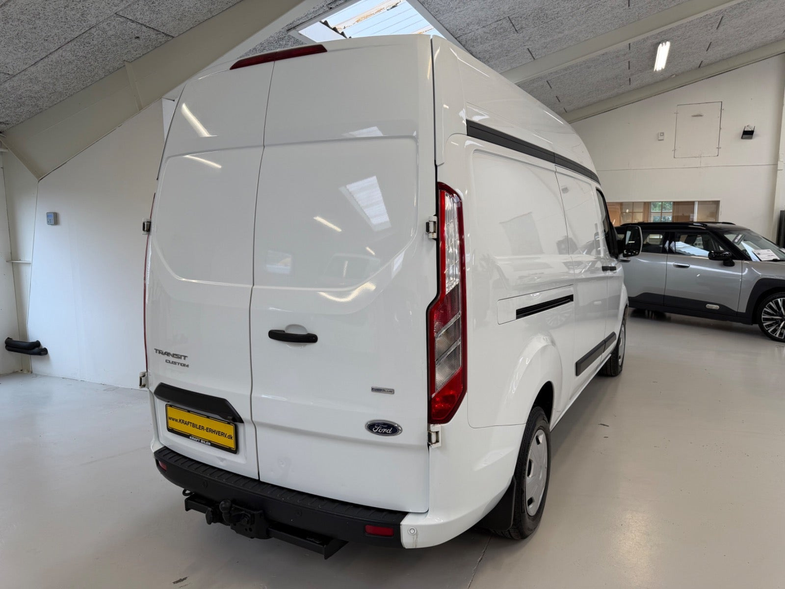 Hvid Ford Transit Custom 300 L2 fra 2018