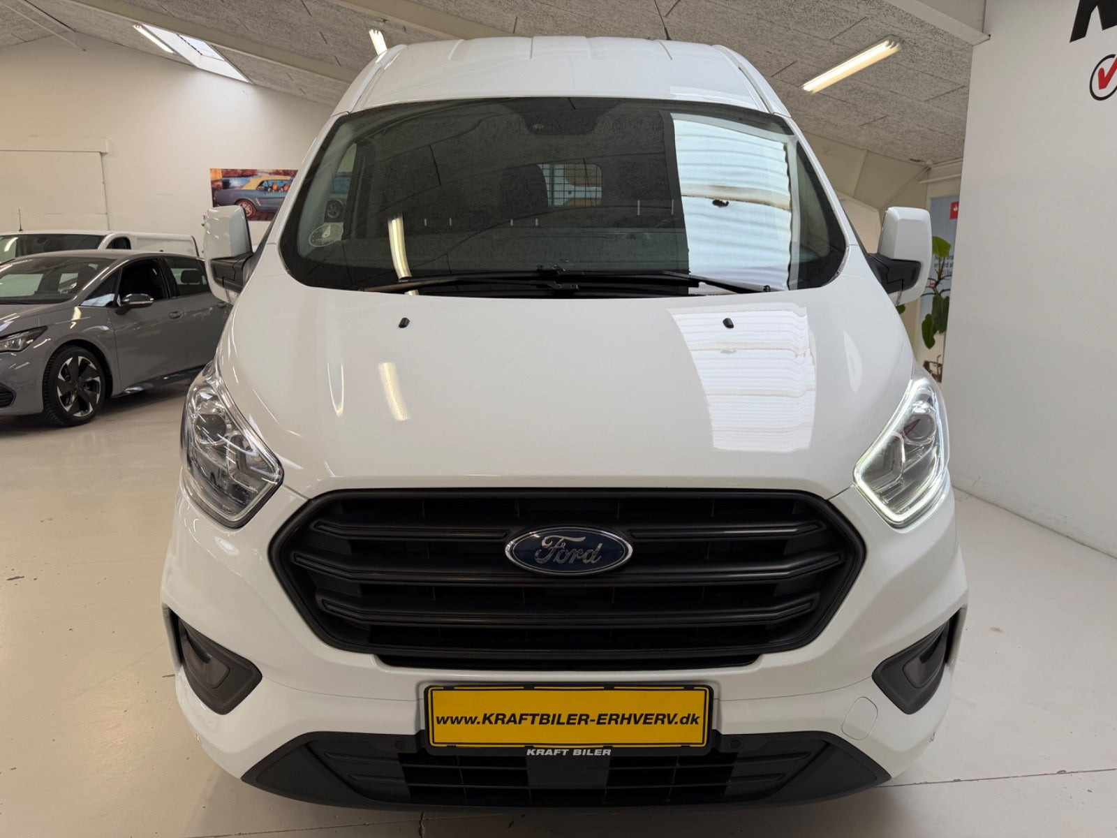 Hvid Ford Transit Custom 300 L2 fra 2018