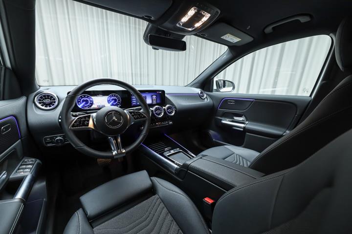 Hvid Mercedes EQA250+ fra 2026